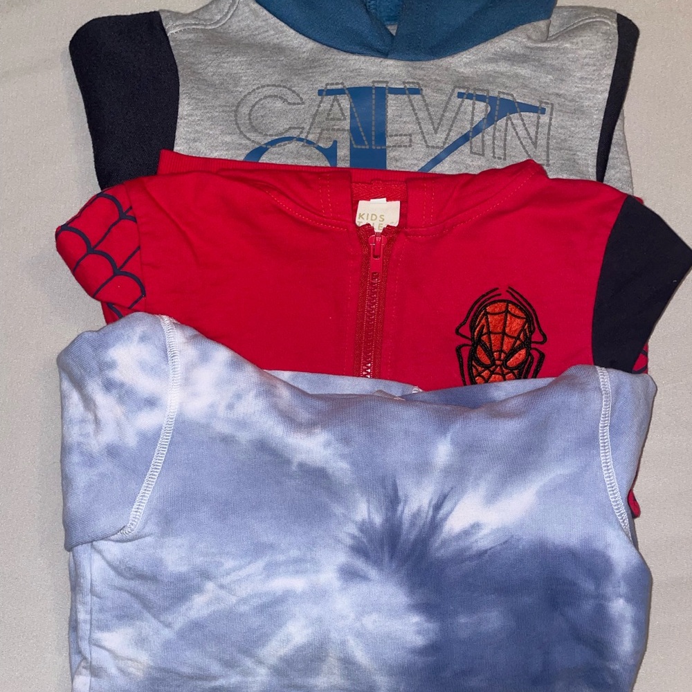 Boys 5 Hoodies & 1 Thermal Shirt. Size 5
